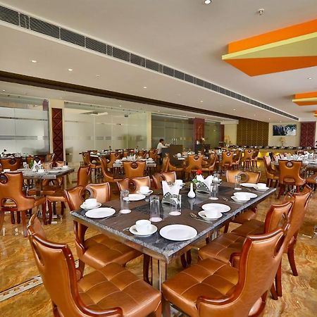 รีเจนตา รีสอร์ต ภรตปุระ Hotel ภารัตปูร์ ภายนอก รูปภาพ