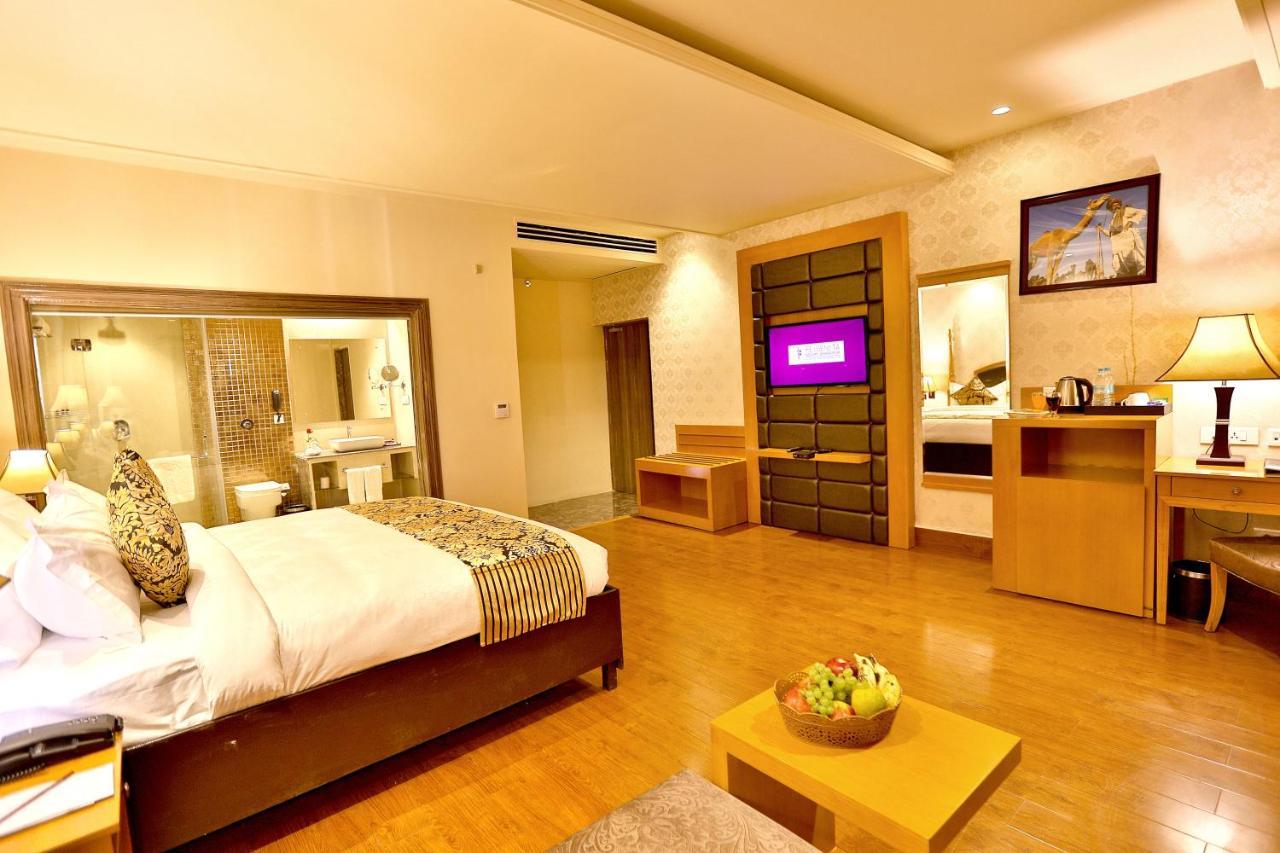 รีเจนตา รีสอร์ต ภรตปุระ Hotel ภารัตปูร์ ภายนอก รูปภาพ