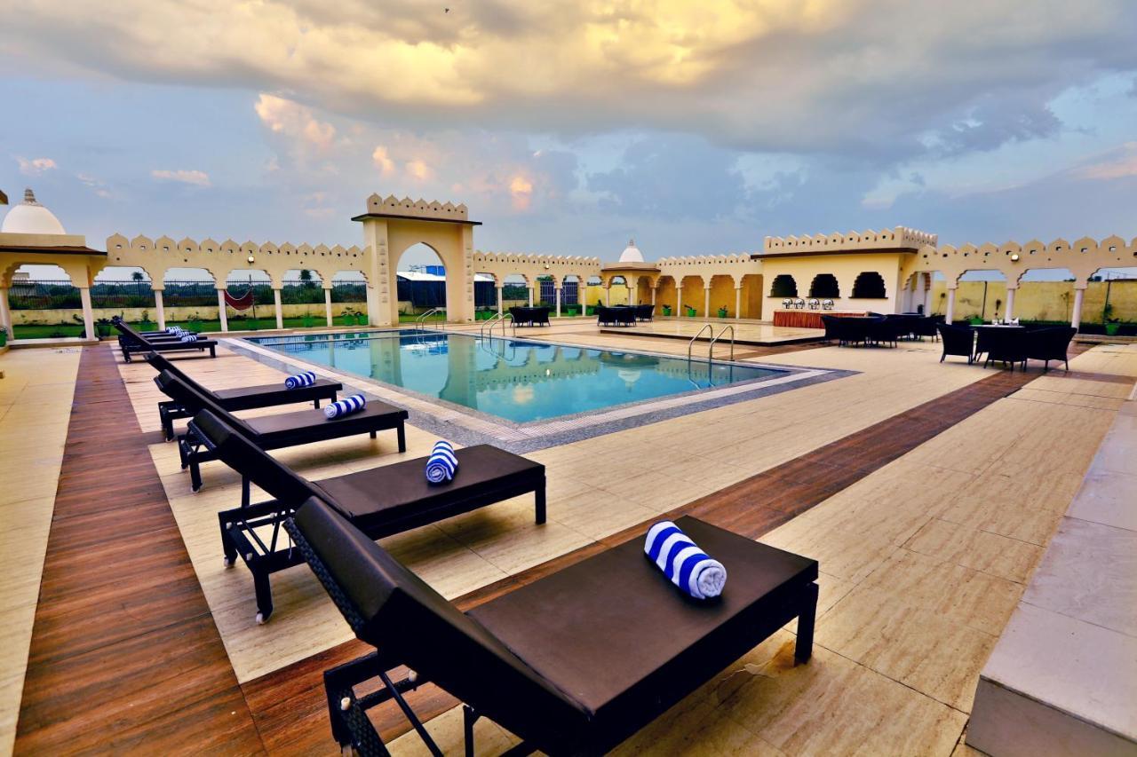 รีเจนตา รีสอร์ต ภรตปุระ Hotel ภารัตปูร์ ภายนอก รูปภาพ