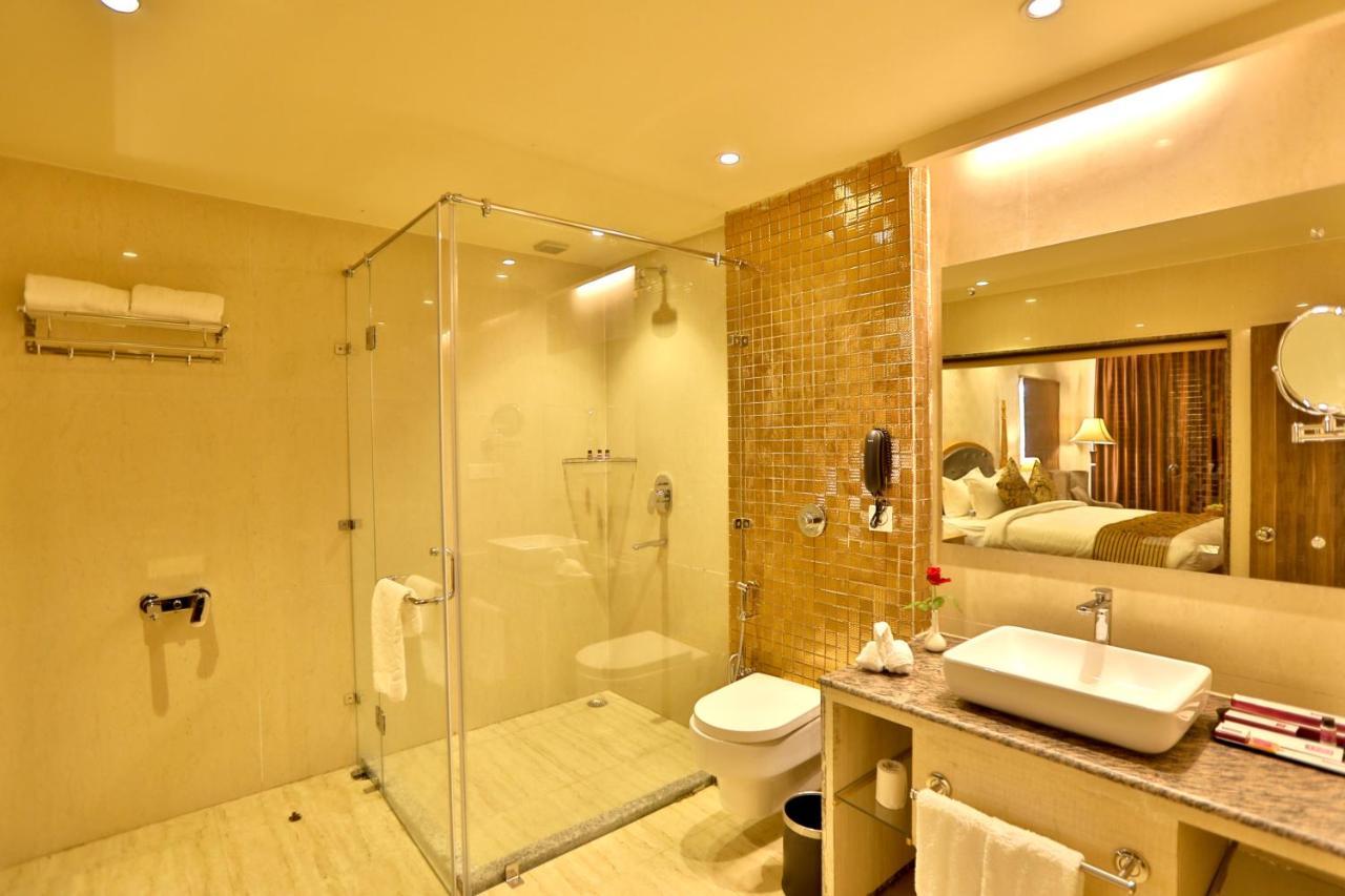 รีเจนตา รีสอร์ต ภรตปุระ Hotel ภารัตปูร์ ภายนอก รูปภาพ