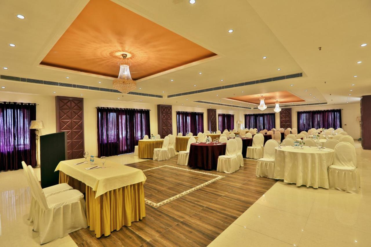รีเจนตา รีสอร์ต ภรตปุระ Hotel ภารัตปูร์ ภายนอก รูปภาพ