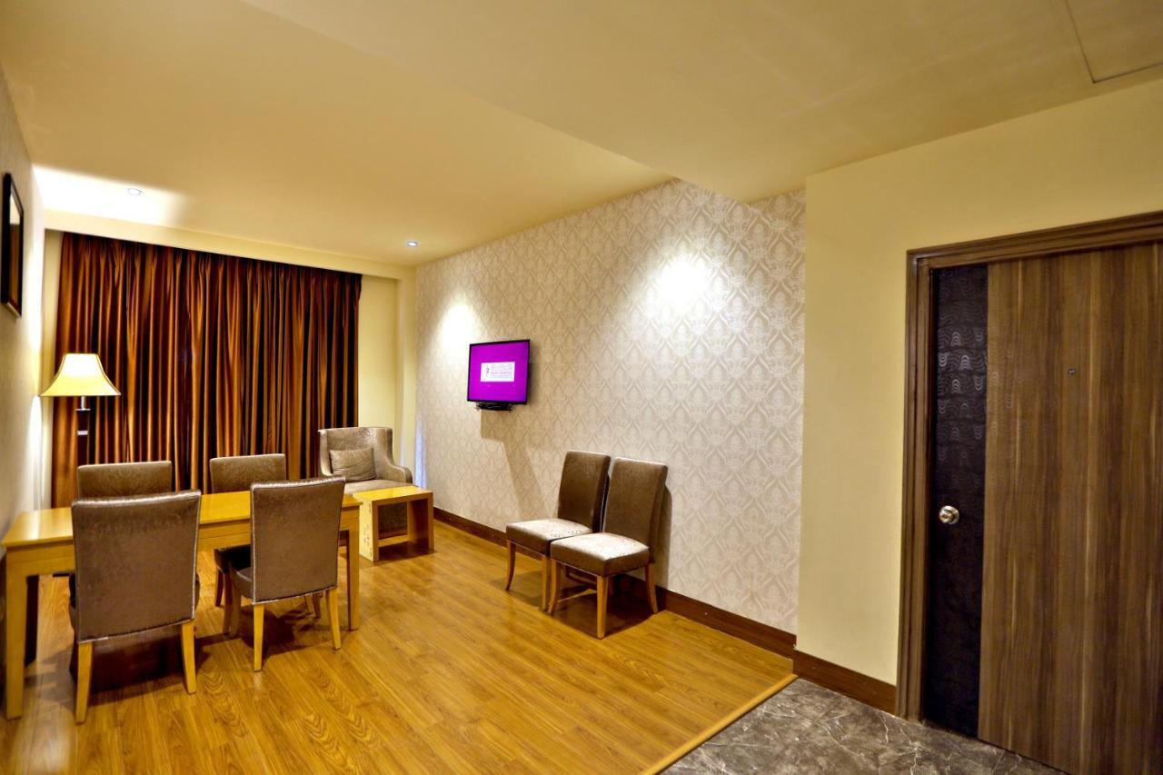 รีเจนตา รีสอร์ต ภรตปุระ Hotel ภารัตปูร์ ภายนอก รูปภาพ